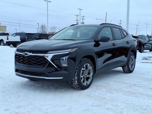 New 2026 Chevrolet Trax LT w/ Driver Confidence Package image 3