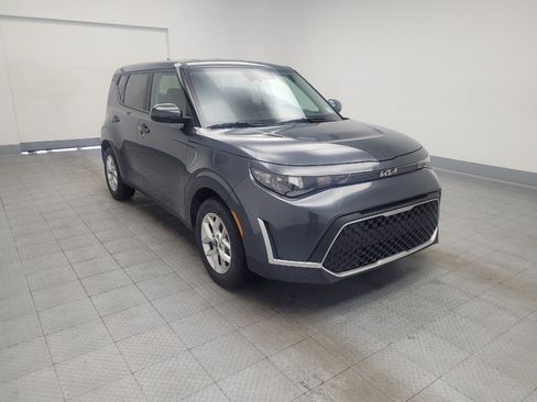 Used 2025 Kia Soul LX image 13