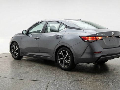 Used 2025 Nissan Sentra SV image 6