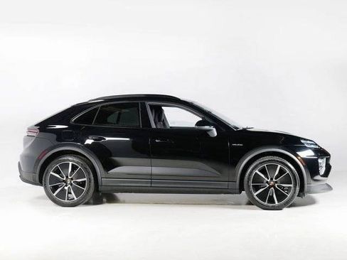 New 2025 Porsche Macan 4 Electric AWD/4WD image 8