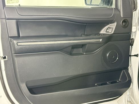 Used 2024 Ford Expedition Max XLT image 15