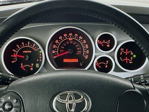 Used 2013 Toyota Sequoia SR5 image 13