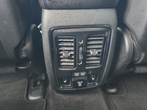 Used 2018 Jeep Grand Cherokee Limited AWD/4WD image 20