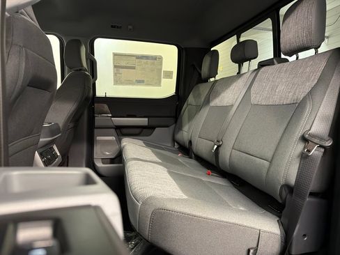 New 2026 Ford F250 XLT w/ XLT Premium Package AWD/4WD image 33