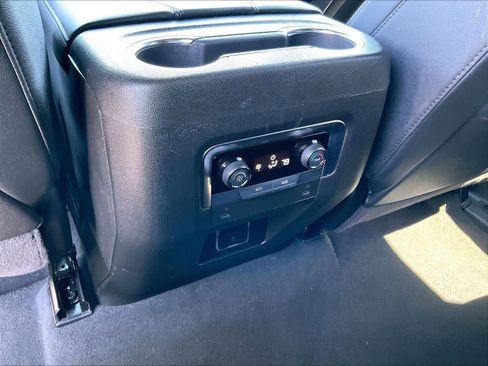 Used 2025 Chevrolet Tahoe LT AWD/4WD image 28