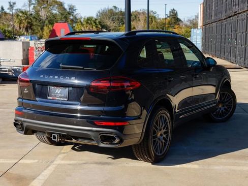 Used 2018 Porsche Cayenne Platinum Edition image 14