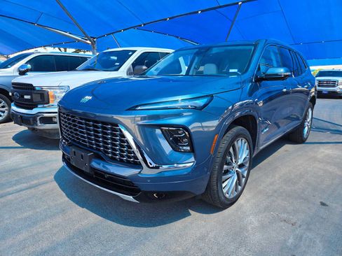 Used 2026 Buick Enclave Avenir w/ Super Cruise Package AWD/4WD image 1