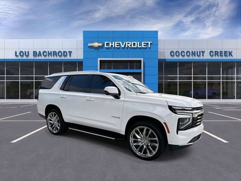 Used 2025 Chevrolet Tahoe LS AWD/4WD image 2