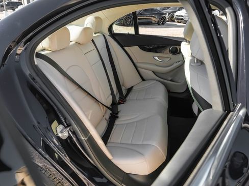 Used 2018 Mercedes-Benz C 300 Sedan image 40