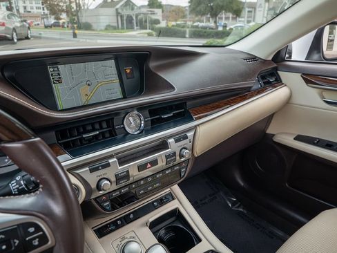 Used 2017 Lexus ES 350 image 35