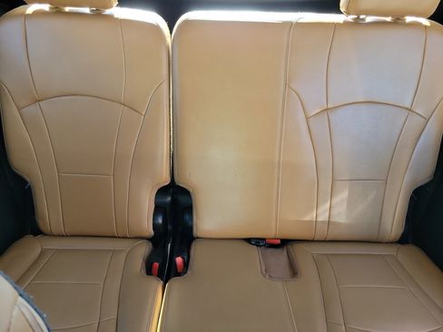 Used 2019 Buick Enclave Premium image 11