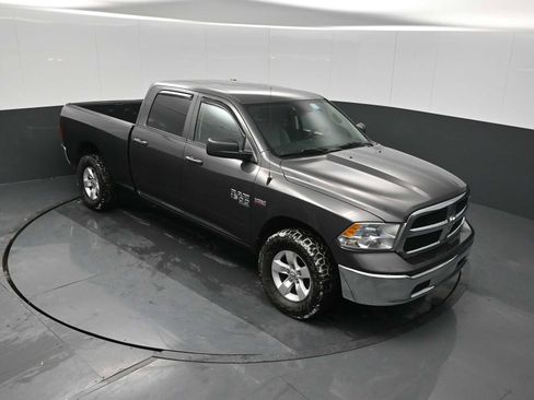 Used 2021 RAM 1500 Classic SLT image 10