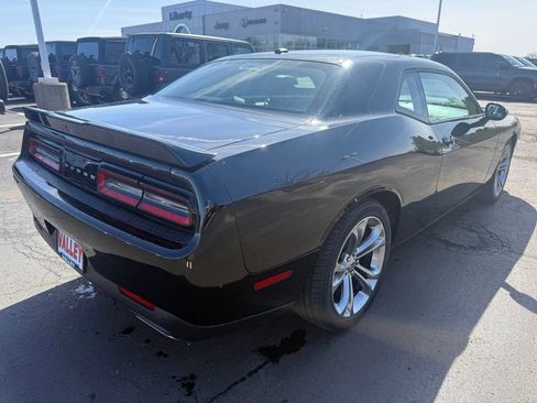 Used 2022 Dodge Challenger R/T RWD image 3