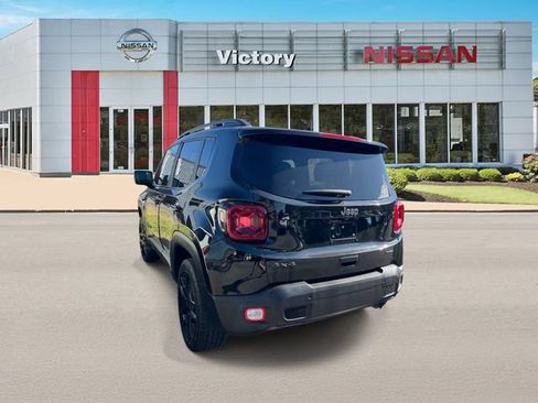 Used 2021 Jeep Renegade Latitude w/ Luxury Group II AWD/4WD image 4