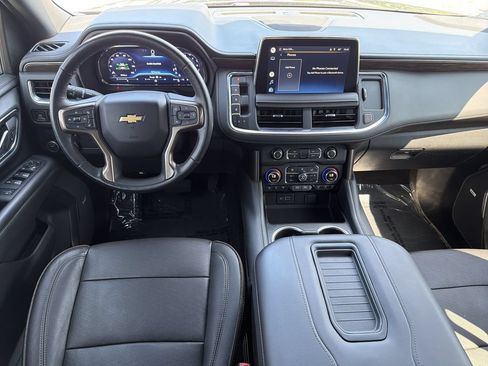 Used 2022 Chevrolet Suburban High Country RWD image 15