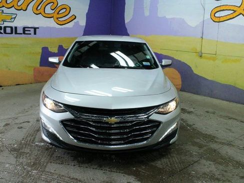 Used 2021 Chevrolet Malibu LT FWD image 6