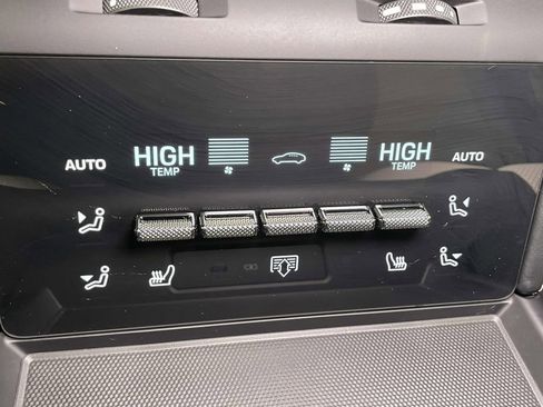 Used 2024 Porsche Panamera 4 image 25