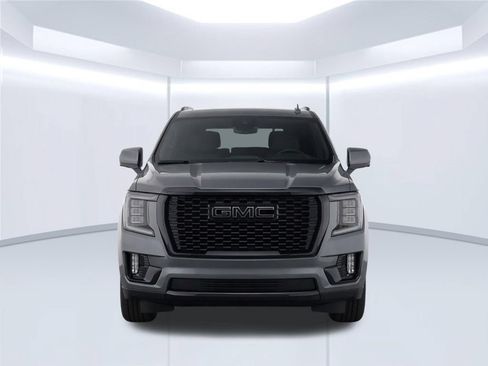 Used 2023 GMC Yukon XL Denali Ultimate AWD/4WD image 6