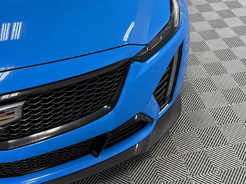 Used 2022 Cadillac CT5 V Blackwing w/ Carbon Fiber Package 2 RWD image 9