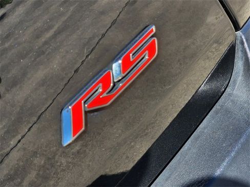 Used 2023 Chevrolet Traverse RS image 12