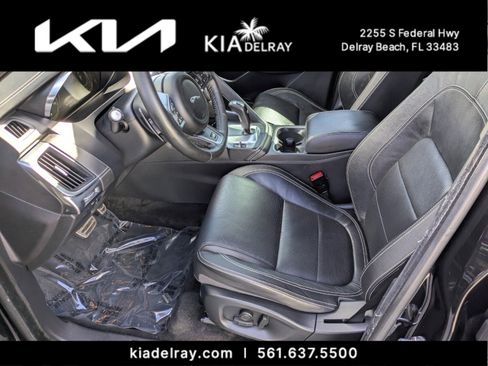 Used 2018 Jaguar E-PACE R-Dynamic SE image 9