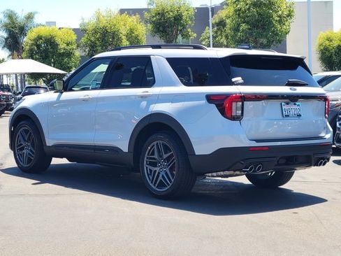 Used 2026 Ford Explorer ST w/ Sun And Sound Package AWD/4WD image 2