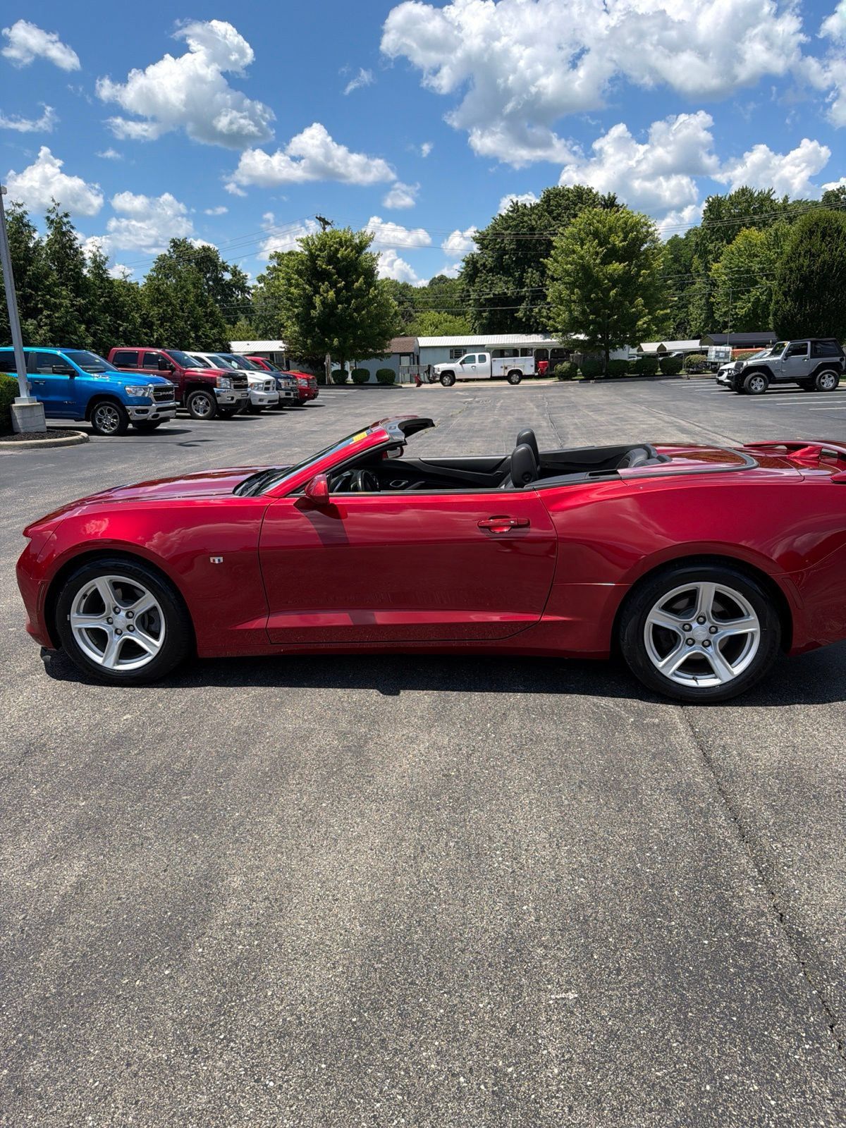 Used 2016 Chevrolet Camaro LT RWD image 9