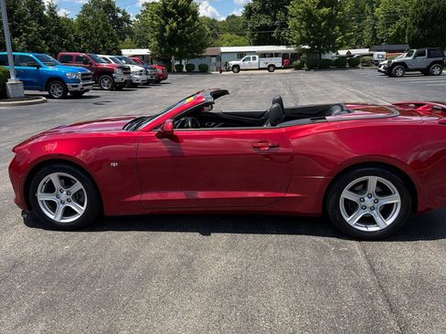 Used 2016 Chevrolet Camaro LT RWD image 9
