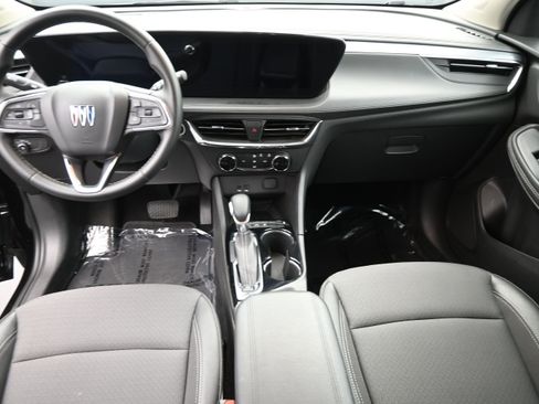 Used 2025 Buick Encore GX Preferred AWD/4WD image 16