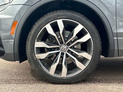 Used 2019 Volkswagen Tiguan SEL Premium R-Line w/ 3rd Row Seat Package image 30