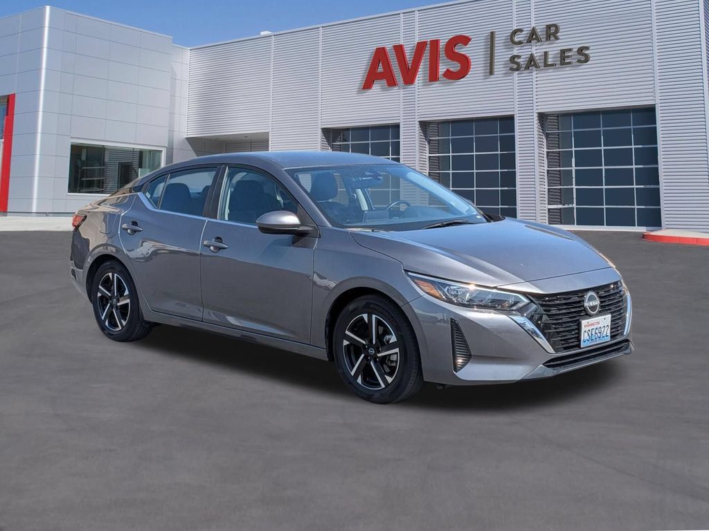 Used 2025 Nissan Sentra SV FWD image 3