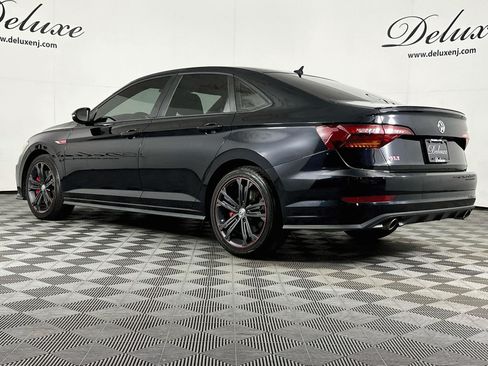 Used 2019 Volkswagen Jetta GLI FWD image 4