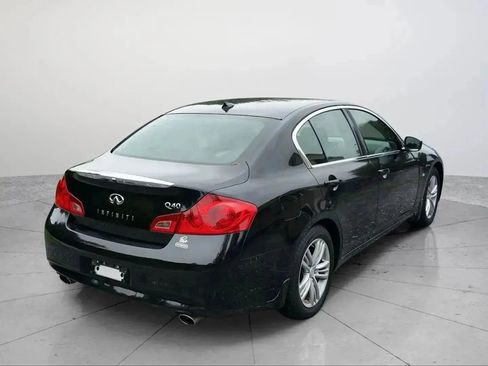 Used 2015 INFINITI Q40 w/ Moonroof Package image 5