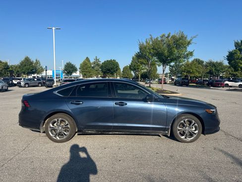Used 2023 Honda Accord EX-L image 4
