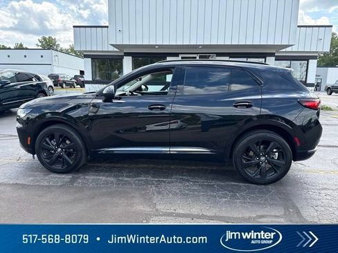 Certified 2022 Buick Envision Essence w/ Technology Package I FWD image 9