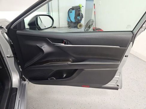Used 2021 Toyota Camry SE w/ Cold Weather Package AWD/4WD image 35