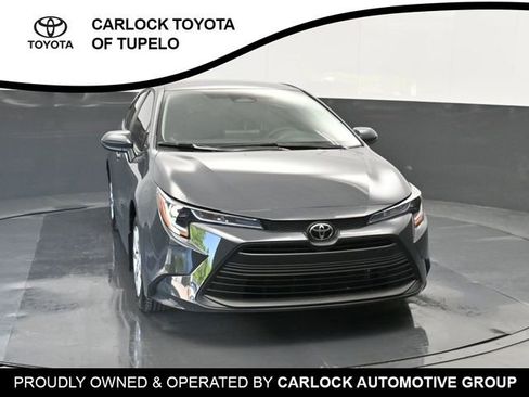 Used 2026 Toyota Corolla LE FWD image 6