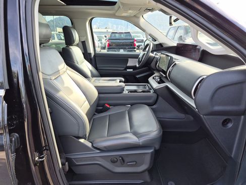 Used 2025 Ford Expedition Max Active AWD/4WD image 33