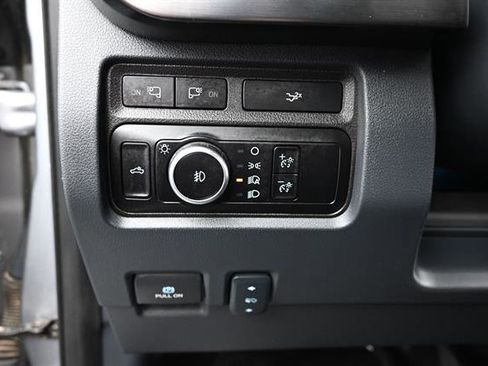Used 2024 Ford F350 Lariat AWD/4WD image 9