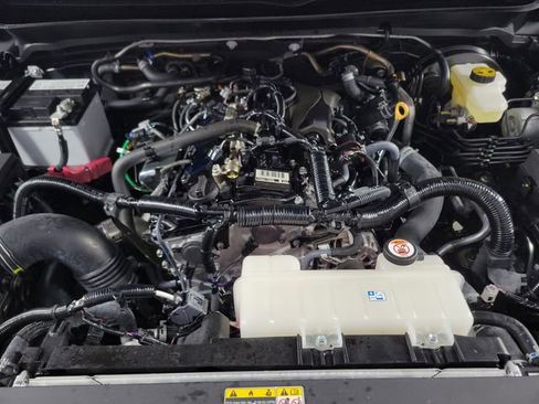 Used 2025 Toyota Tacoma TRD Sport image 16