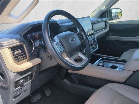 Used 2024 Ford Expedition Max Limited image 9