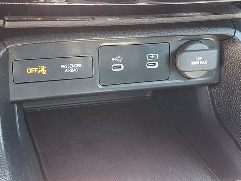 Used 2025 Honda Civic Sport image 24