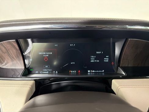 Used 2018 Lincoln Navigator Select w/ Technology Package RWD image 23