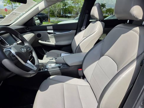 Used 2025 INFINITI QX50 Luxe image 18