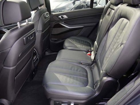 Used 2019 BMW X7 xDrive40i w/ Premium Package image 11