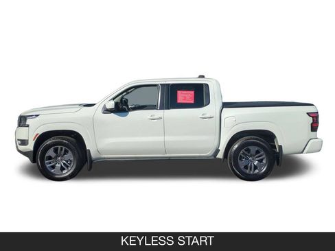 Certified 2025 Nissan Frontier SV RWD image 5