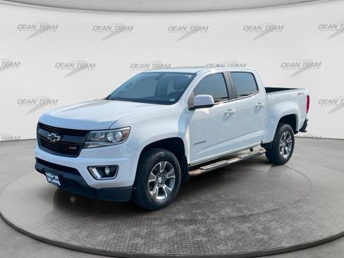 Used 2019 Chevrolet Colorado Z71 AWD/4WD image 3