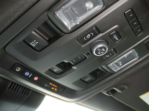 Certified 2024 Chevrolet Tahoe High Country image 25