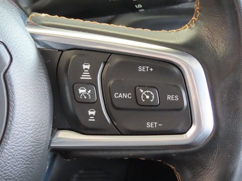 Used 2022 Jeep Gladiator Overland AWD/4WD image 46