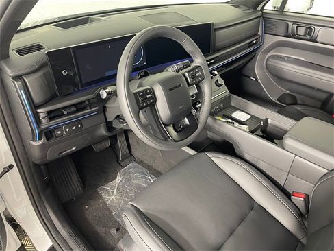 New 2026 Hyundai Santa Fe Calligraphy image 2